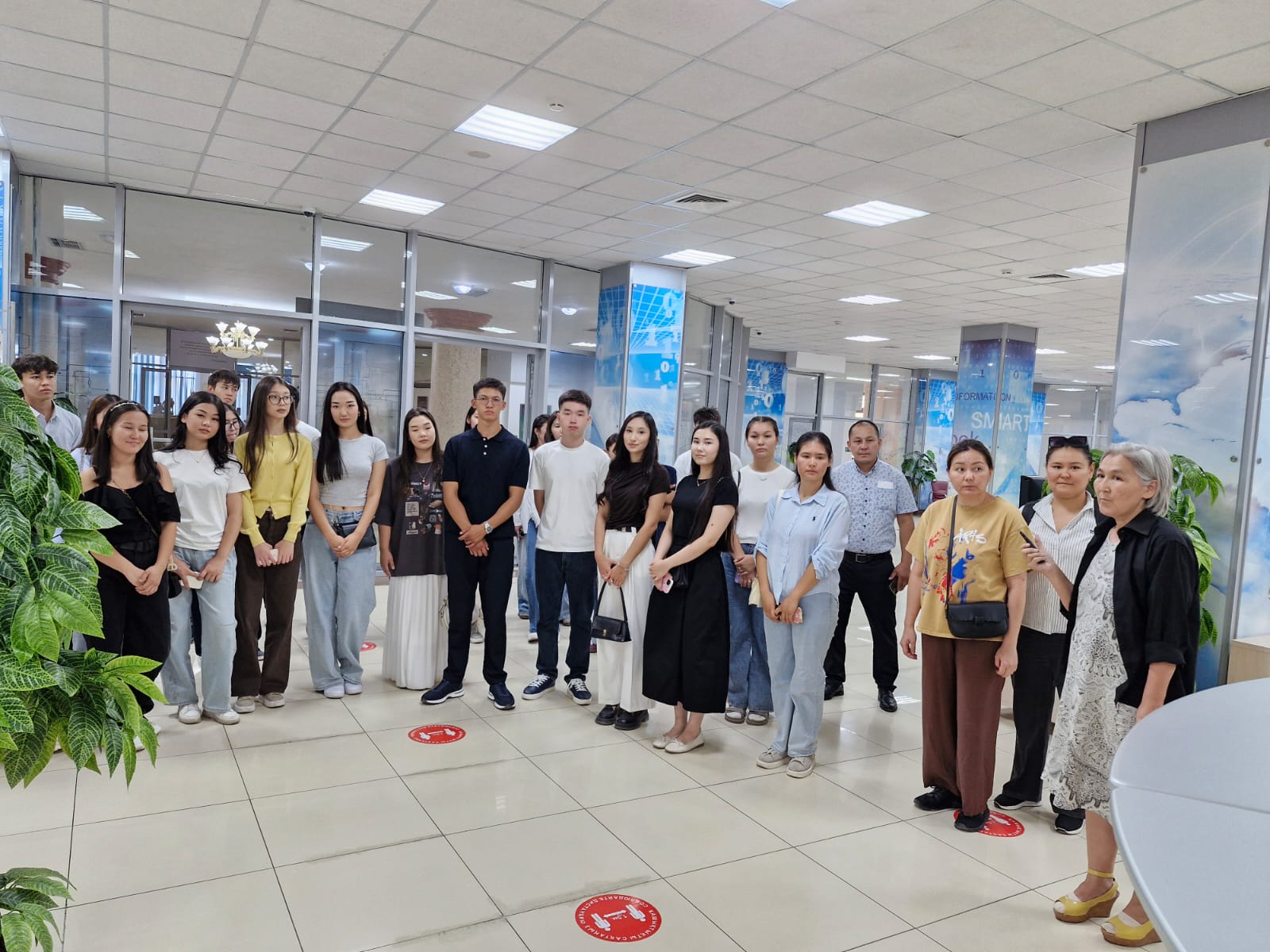 1-курс студенттерімен таныстыру кездесуі өтті (ТДМ 4- Сапалы білім беру)